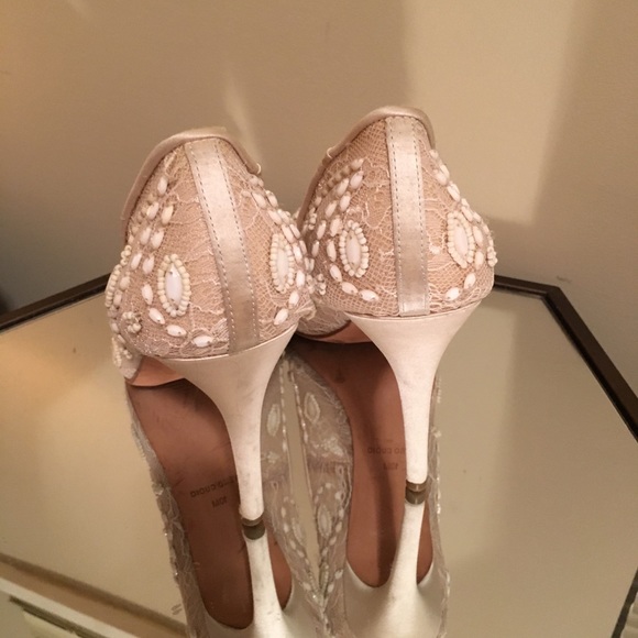 BCBG white lace and beaded heels - Picture 3 of 4